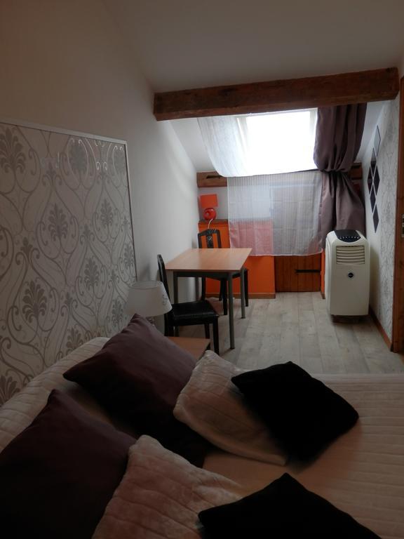 Chambres D'Hotes Roseland ปาเรย์-เลอ-มนยาล ภายนอก รูปภาพ